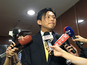 馮光遠退黨 黃國昌首度回應：很尊敬馮哥