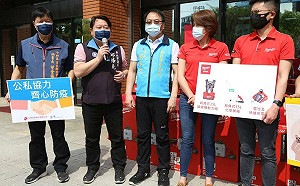 疫情嚴峻  新北議員邱烽堯媒合店家捐助中和區公所抗疫