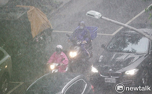 下週天氣一圖看！明短暫轉晴 「這天」鋒面報到雨彈再襲