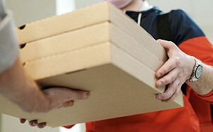 外送員上樓遇薄紗女郎！網友全嗨翻