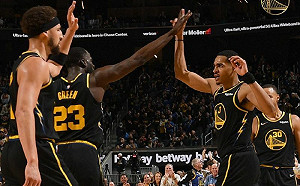 Poole轟下30分 勇士首戰大勝金塊