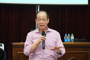 曹興誠捐款爭議延燒!清大校長最新聲明遭旅美教授轟:通篇廢話