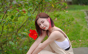 最辣改車師！巫苡萱曬「火辣修車照」 網嗨：想被修理