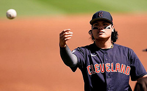 張育成驚傳確診　守護者隊多人染疫