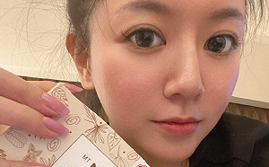 李妍憬確診住進防疫旅館 狂推「清冠一號」減緩不適