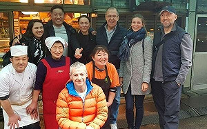 俄羅斯外長爆盜公款爽帶雙姝遊日本！ 情婦和情色明星緊貼照片曝光