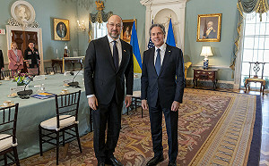 美國務卿與防長抵達基輔 會見澤倫斯基