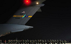 武器大放送 美方密集軍援! 重型運輸機接連抵波蘭 一天至少降落6架