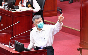 稱「陳時中早知清零沒用」柯文哲估：年底逾400萬人確診 死亡達4萬人