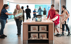 Meta全球首家元宇宙商店5/9開幕！提供AR/VR眼鏡等設備體驗互動