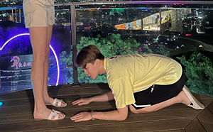 孫生下跪求和！女友：馴服這隻野獸了