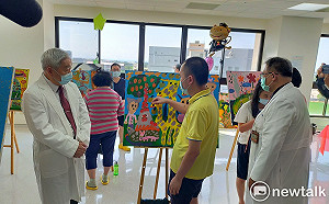 讓杜鵑窩更美麗！美德醫院展示病友得獎繪畫作品