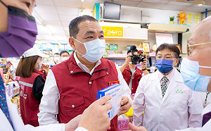 實名制快篩限量秒殺 侯友宜籲增量降價