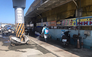 屏東新增94例 公有市場不定期清消  家用快篩實名制上路