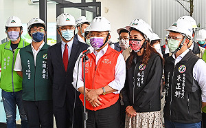 快篩實名制施行首日 蘇揆評「順利」但重申千萬不必囤貨