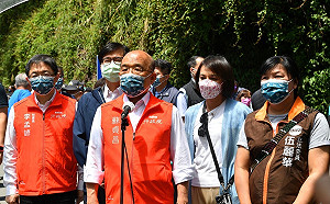 《中天》民調陳時中摔到第三 蘇貞昌斥：不當消息、帶風向