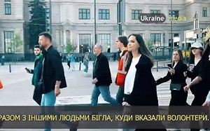 裘莉探視烏克蘭難民 突遇空襲警報緊急避難