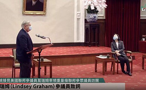 總統府漏翻買波音787 藍委嗆｢當全台菜英文｣外交部：中國認知作戰