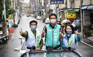 鍾佳濱、簡舒培南北會師 相挺林德宇拚連任