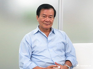 江春男辭去蘋果日報顧問 料將接駐星代表