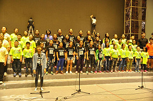 希望合唱團領唱國歌遭中封殺 小英捐50萬助出國