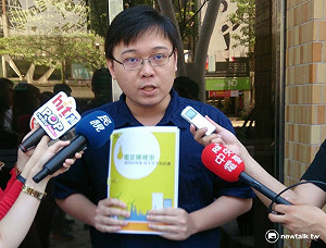 要求開放會議 黃士修批台電獨厚郝明義