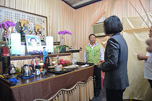 國旗覆棺 國防部：溝通後家屬已不強求