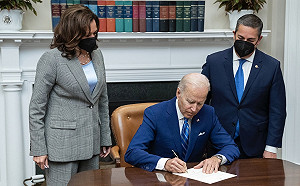 拜登簽署法案展現挺台力道 助台灣突破中國阻擋重獲世衛觀察員身分