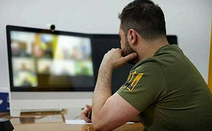 願原力與烏克蘭同在！ 澤連斯基穿「這件上衣」 他大讚:政治行銷真厲害