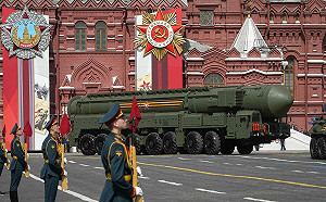 幾分鐘內可擊中倫敦！俄國閱兵彩排出現洲際飛彈