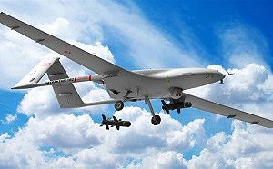 直擊！烏TB2炸沉俄登陸艇 實證無人載具改寫戰場規則