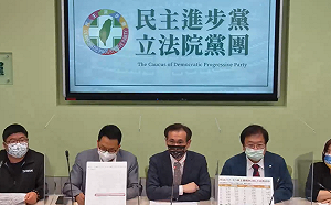 藍告發陳時中圖利高登瀆職 綠批：鱷魚的眼淚別亂了