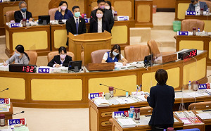 全國首次公民修憲複決 新北議員江怡臻籲市府完善18歲公民權選務規劃