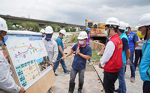 梅雨南移！陳其邁籲市民做好防汛準備 社區採檢站、關懷包得來速繼續服務
