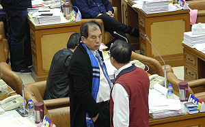 新北議員周勝考籲中央適度縮緊防疫政策 降低感染人數