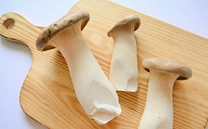 杏鮑菇難咬斷？下鍋前1招口感升級