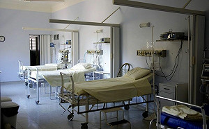 便盆被寫公狗怒問護理師！真相尷尬