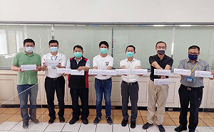 許瑞宏推「快篩緊急計畫」 致贈中市警一分局100支快篩劑