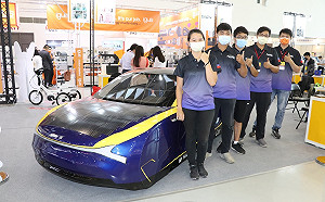 高科大研發太陽能電動車首亮相  7月挑戰環島不充電