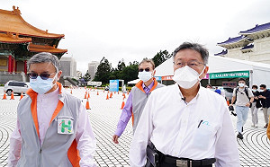 林鶴明酸雙北政治口水在表演 柯文哲：事實證明我們講的中央都照抄