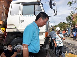 颱風天在中國 台東市長張國洲鞠躬道歉