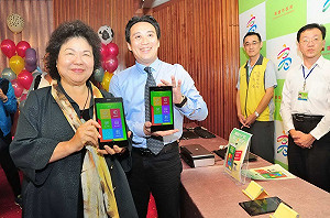 高市戶政申辦客製化 陳菊：感動的服務