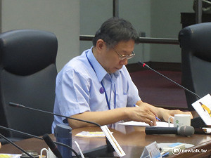 馬曾登太平島 柯Ｐ：若有用，住在那邊就好