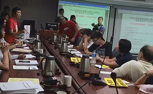 花敬群爆粗口 南鐵東移都委會衝突流會