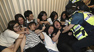 日本出資 韓成立慰安婦基金會爆警民衝突