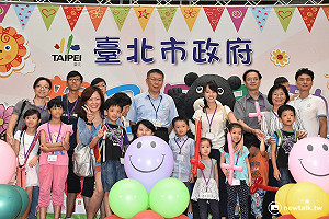 北市府親子日開幕 柯Ｐ：擬用二備金辦托嬰