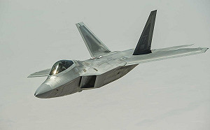 隱形戰機大比拚！美F-22、F-35對陣中殲-20和蘇-57 它排第一