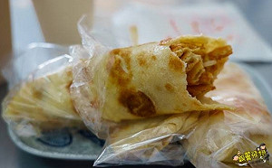 通膨影響! 加州蛋餅夾油條一份576元 他批沒錢人吃不起 網友 : 「是夾金條」?