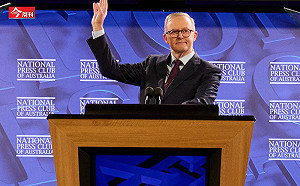 靠身障津貼養大、59歲澳洲新總理傳奇：清潔婦之子如何從廉價公宅入主總理府？