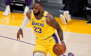 詹皇生涯第18度入選最佳陣容